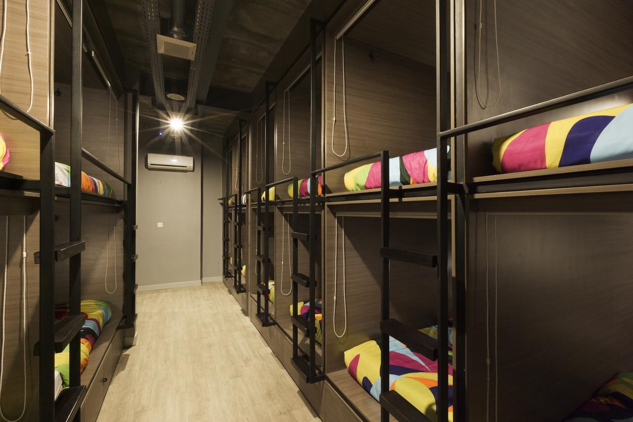 Nomad Hostel Kemang จาการ์ตา ภายนอก รูปภาพ