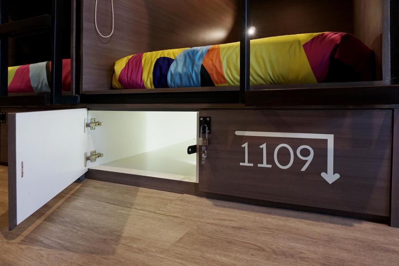 Nomad Hostel Kemang จาการ์ตา ภายนอก รูปภาพ