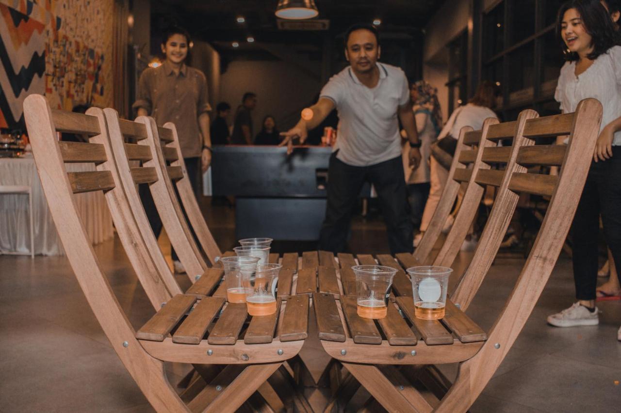 Nomad Hostel Kemang จาการ์ตา ภายนอก รูปภาพ